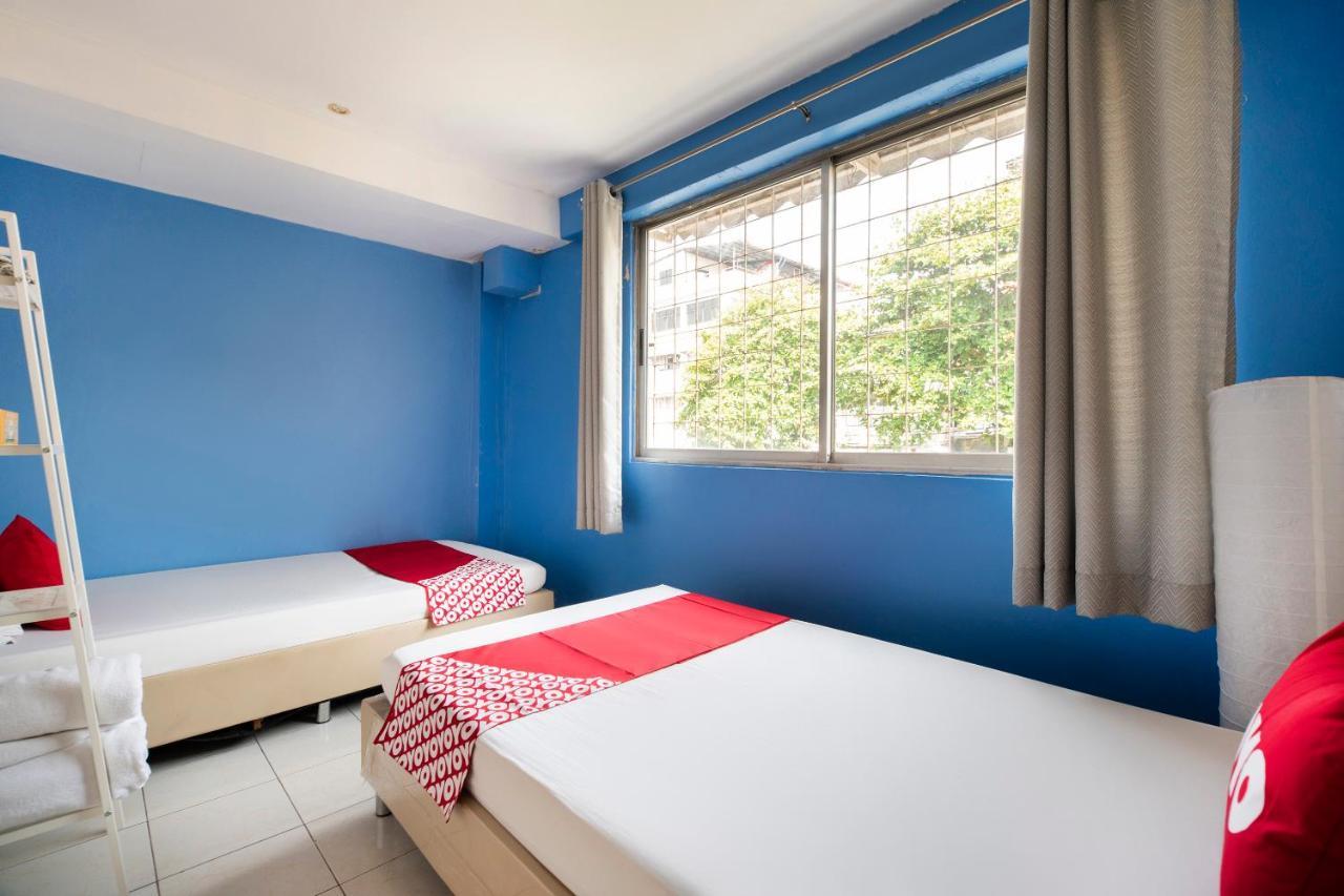 Oyo 618 At Khaosan Hostel (Adults Only) Банкок Екстериор снимка
