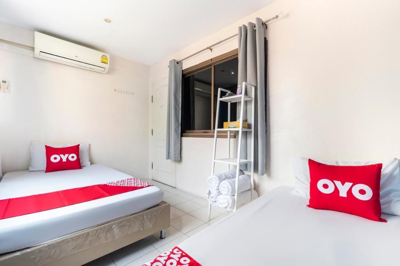 Oyo 618 At Khaosan Hostel (Adults Only) Банкок Екстериор снимка