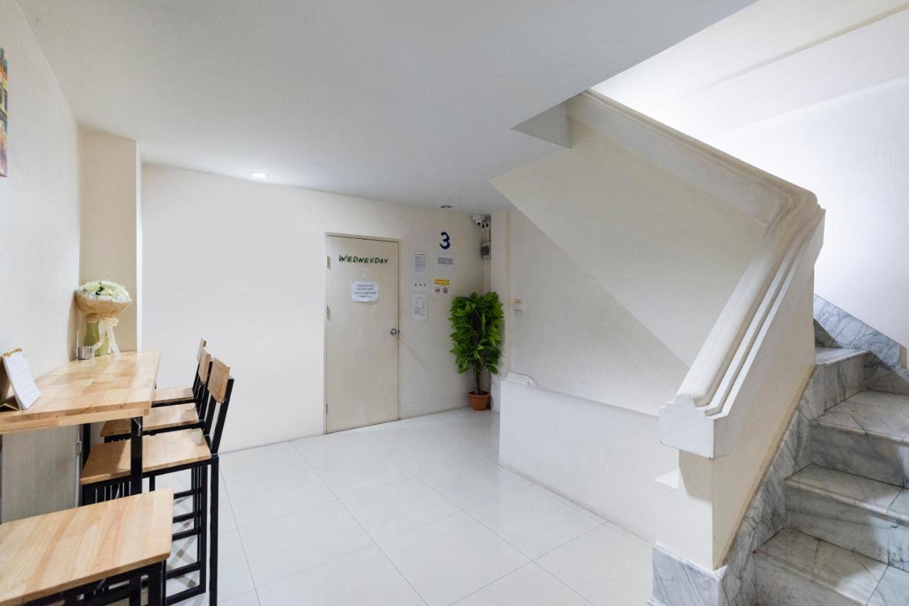 Oyo 618 At Khaosan Hostel (Adults Only) Банкок Екстериор снимка