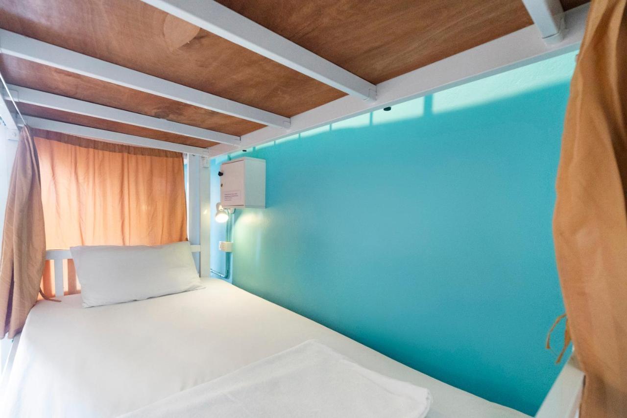Oyo 618 At Khaosan Hostel (Adults Only) Банкок Екстериор снимка