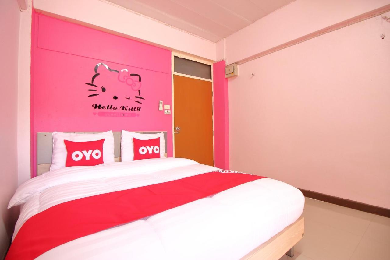 Oyo 618 At Khaosan Hostel (Adults Only) Банкок Екстериор снимка