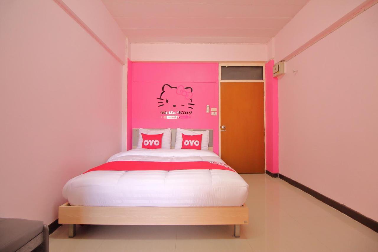 Oyo 618 At Khaosan Hostel (Adults Only) Банкок Екстериор снимка