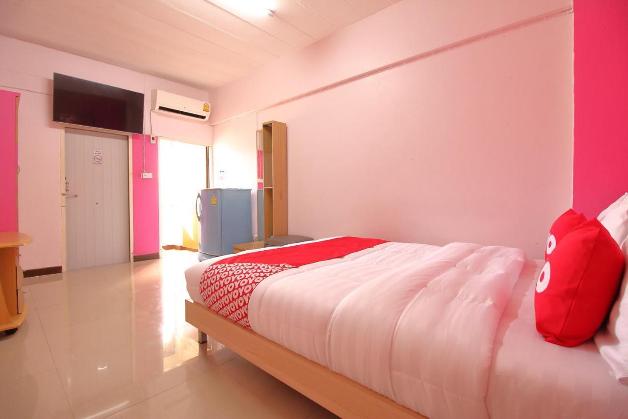 Oyo 618 At Khaosan Hostel (Adults Only) Банкок Екстериор снимка